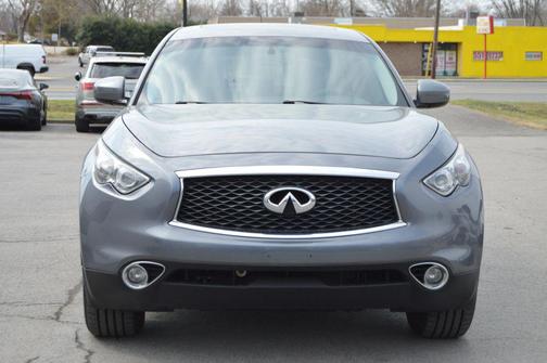 2017 INFINITI QX70 Base