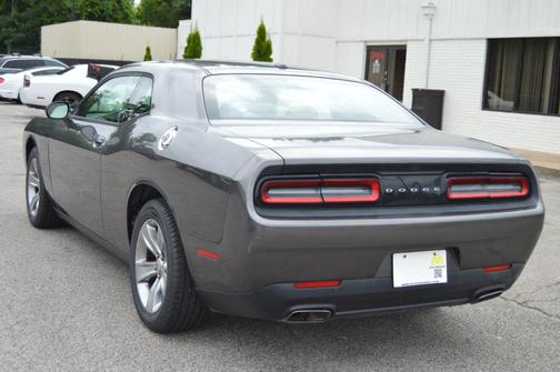 2015 Dodge Challenger SXT