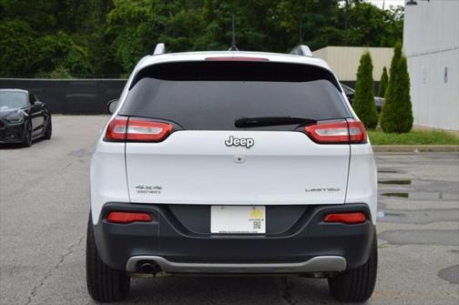 2014 Jeep Cherokee Sport