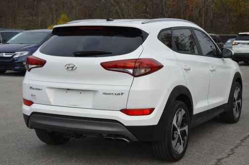 2016 Hyundai TUCSON Sport