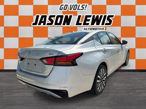 Brilliant Silver Metallic 2024 Nissan Altima 2.5 SV