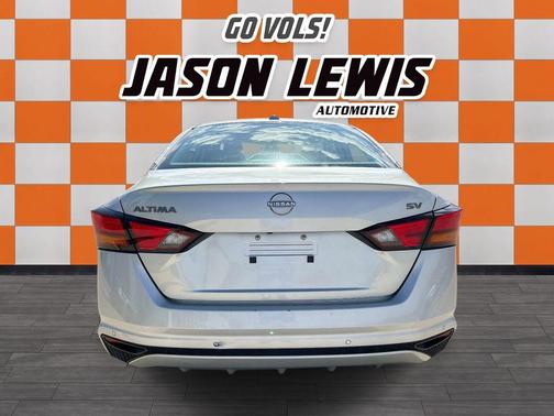 Brilliant Silver Metallic 2024 Nissan Altima 2.5 SV