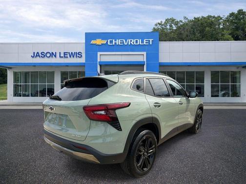 Cacti Green 2026 Chevrolet Trax FWD ACTIV