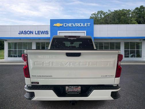 Summit White 2026 Chevrolet Silverado 1500 Custom