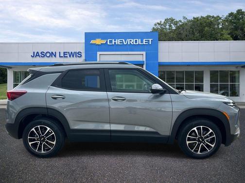 Sterling Gray Metallic 2026 Chevrolet Trailblazer LT