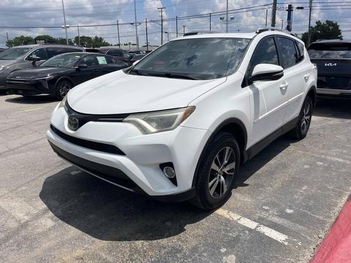 White 2018 Toyota RAV4 XLE