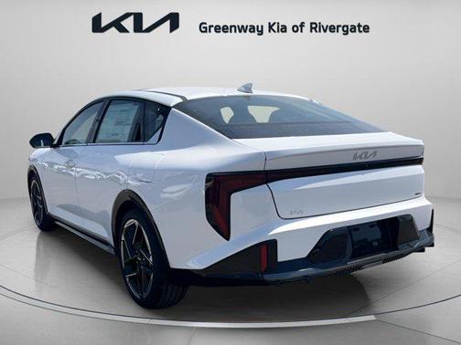 Snow White Pearl 2026 Kia K4 GT-Line