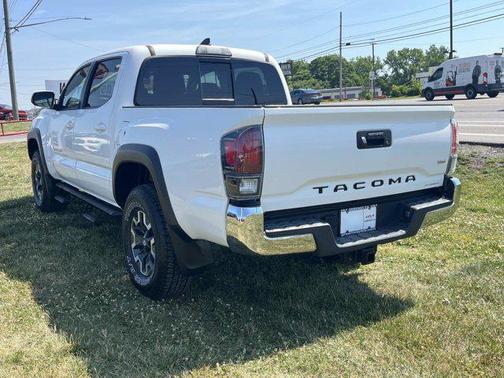 Super White 2018 Toyota Tacoma TRD Off Road