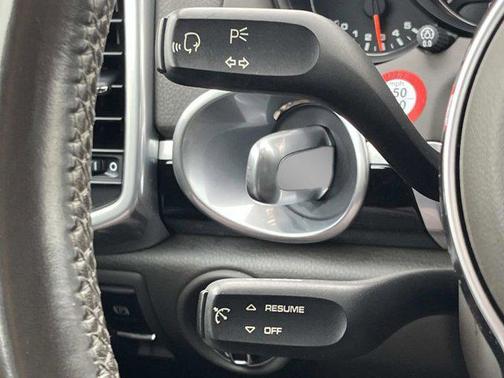 2017 Porsche Cayenne Platinum Edition