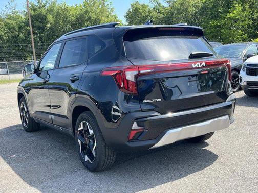 Fusion Black 2026 Kia Seltos S