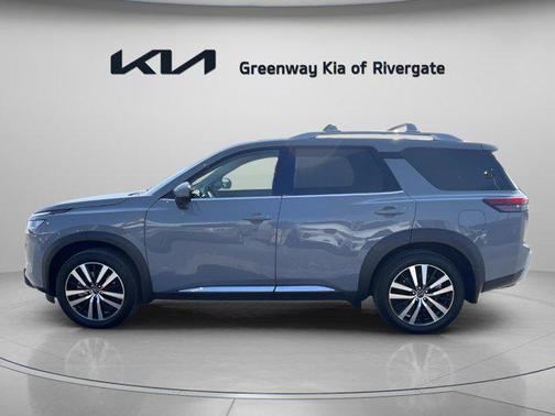 2024 Nissan Pathfinder Platinum FWD