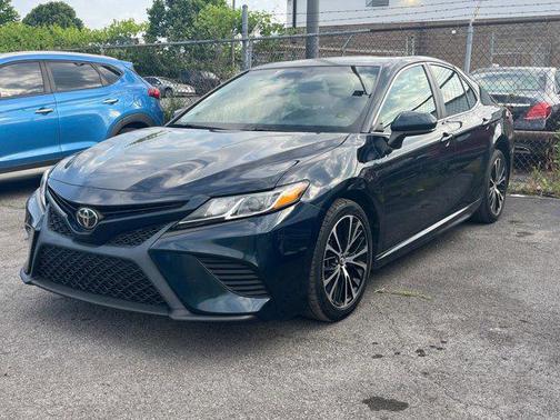 2018 Toyota Camry SE
