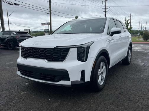 Glacial White Pearl 2025 Kia Sorento LX