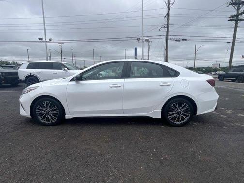 Snow White Pearl 2024 Kia Forte GT-Line