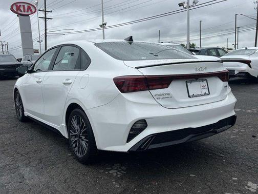 Snow White Pearl 2024 Kia Forte GT-Line