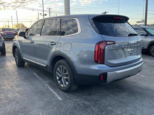 2024 Kia Telluride LX