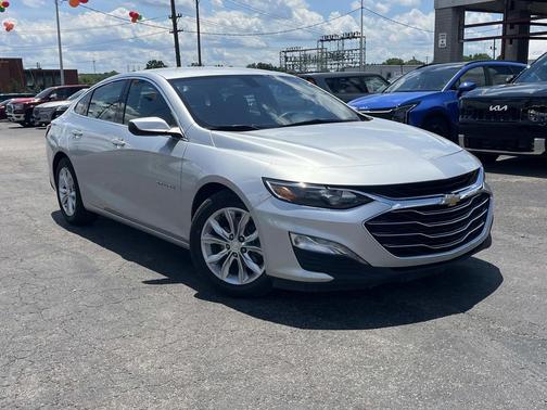 Silver Ice Metallic 2021 Chevrolet Malibu FWD LT