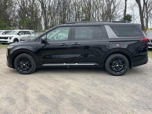 Aurora Black Pearl 2026 Kia Carnival SX