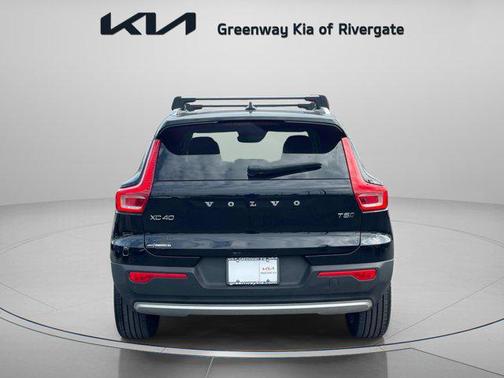 2022 Volvo XC40 T5 Inscription