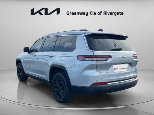 2022 Jeep Grand Cherokee L Laredo
