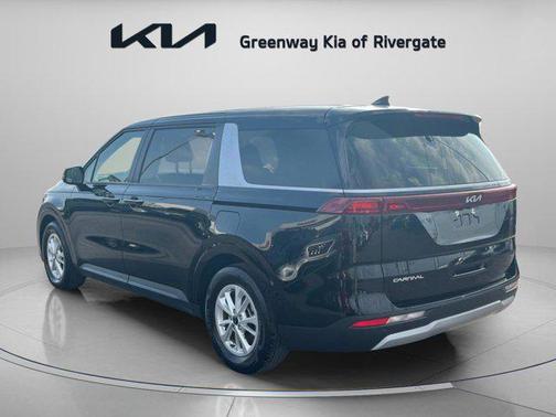 2023 Kia Carnival LX