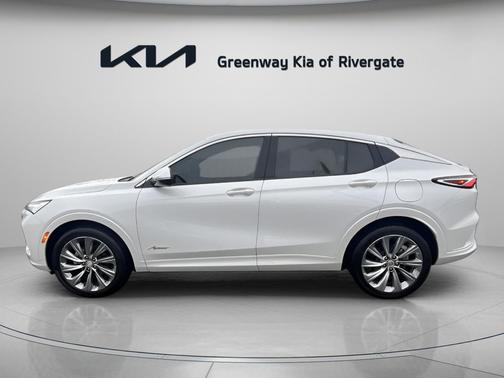 White Frost Tricoat 2024 Buick Envista Avenir FWD