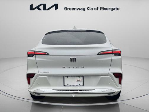 White Frost Tricoat 2024 Buick Envista Avenir FWD