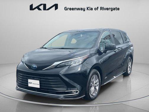 2021 Toyota Sienna XLE 7 Passenger