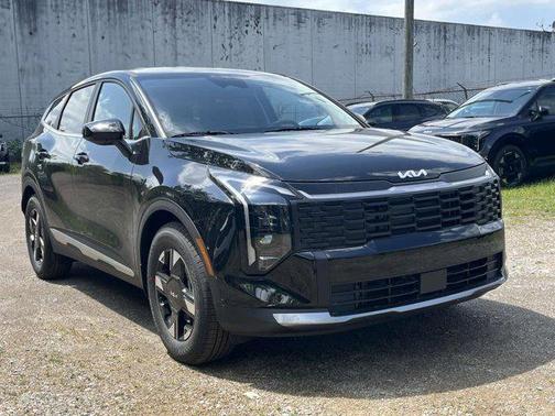 EB/BLACK 2026 Kia Sportage LX SUV