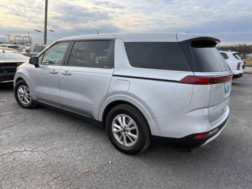 2022 Kia Carnival LXS