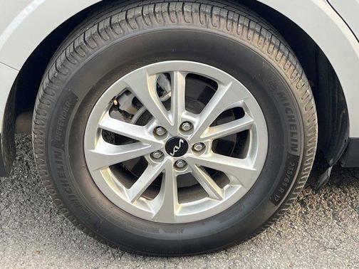 2022 Kia Carnival LXS