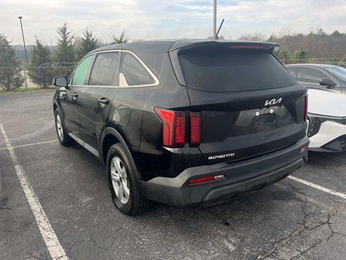 2023 Kia Sorento LX