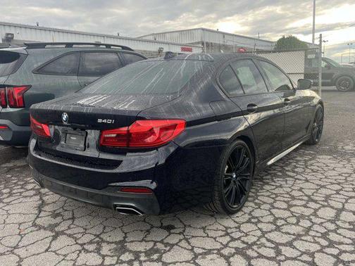 2019 BMW 540 540i