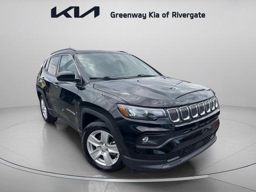 Diamond Black Crystal Pearlcoat 2022 Jeep Compass Latitude