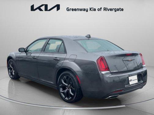 2022 Chrysler 300 S