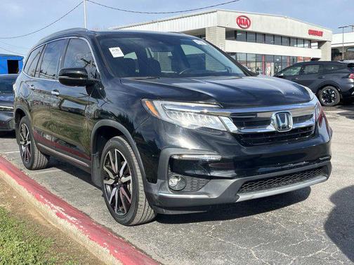 2022 Honda Pilot Touring 8-Passenger