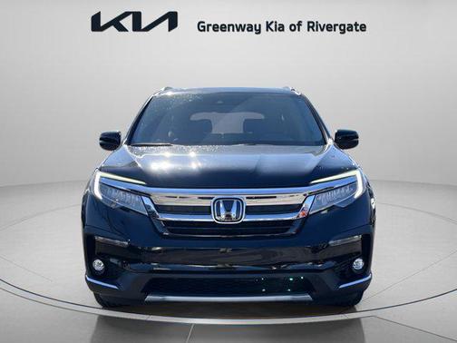 2022 Honda Pilot Touring 8-Passenger