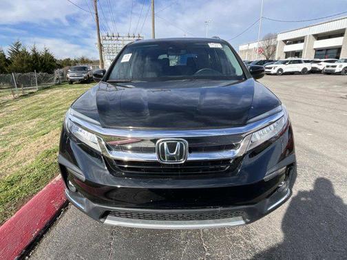 2022 Honda Pilot Touring 8-Passenger