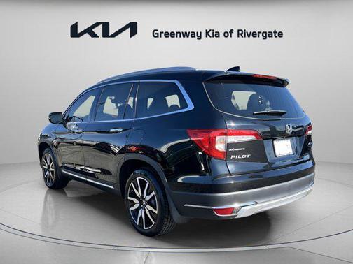 2022 Honda Pilot Touring 8-Passenger