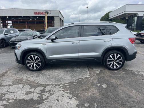 Gray 2022 Volkswagen Taos 1.5T SE