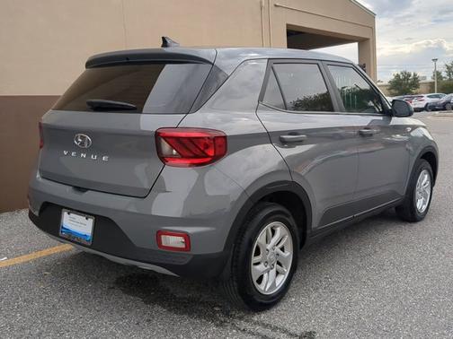 2021 Hyundai VENUE SE