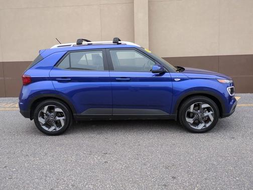 2023 Hyundai VENUE Limited