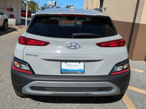 2023 Hyundai KONA SEL
