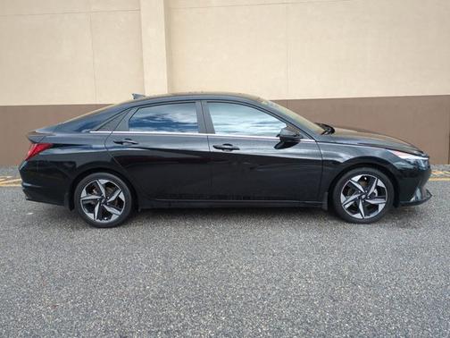 2023 Hyundai ELANTRA HEV Limited