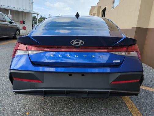 2024 Hyundai ELANTRA HEV Blue
