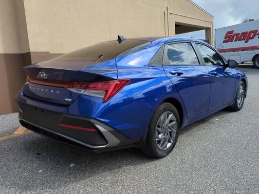 2024 Hyundai ELANTRA HEV Blue
