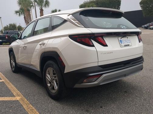 2025 Hyundai TUCSON SE