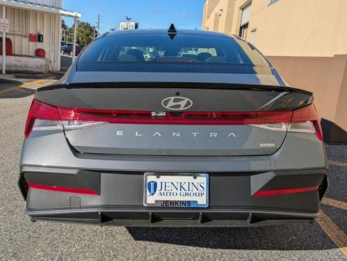 2026 Hyundai ELANTRA HEV SEL Sport