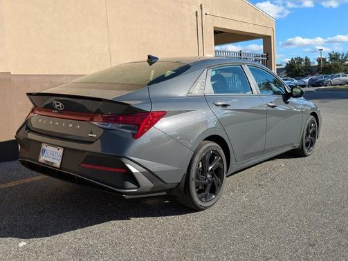 2026 Hyundai ELANTRA HEV SEL Sport