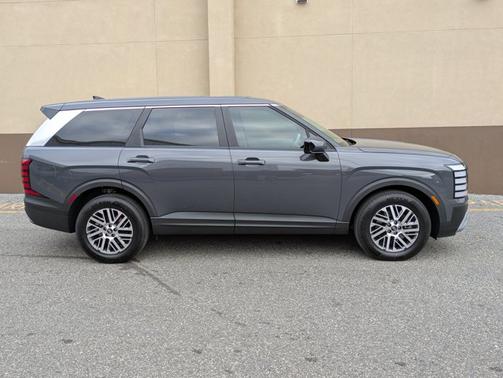 2026 Hyundai PALISADE SE